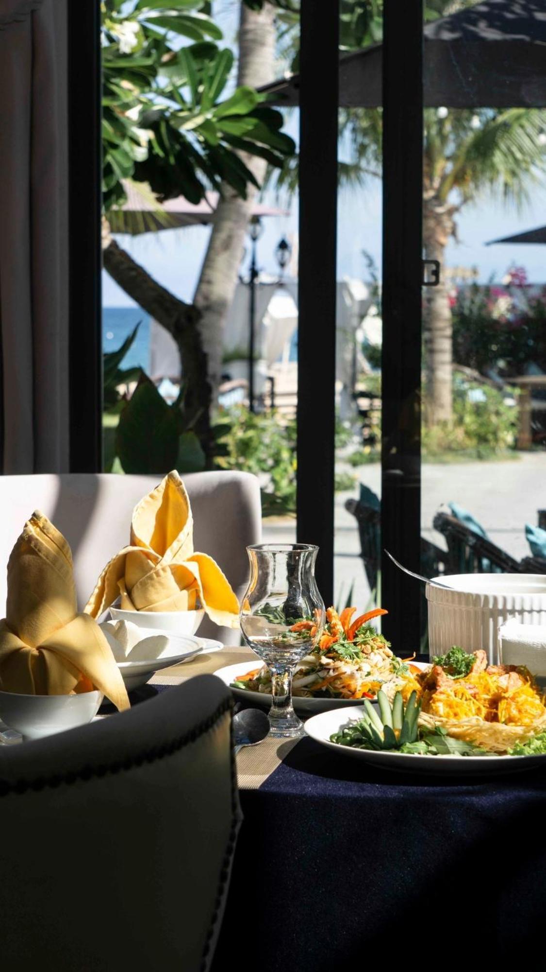 Seaside Boutique Resort Quy Nhon Esterno foto